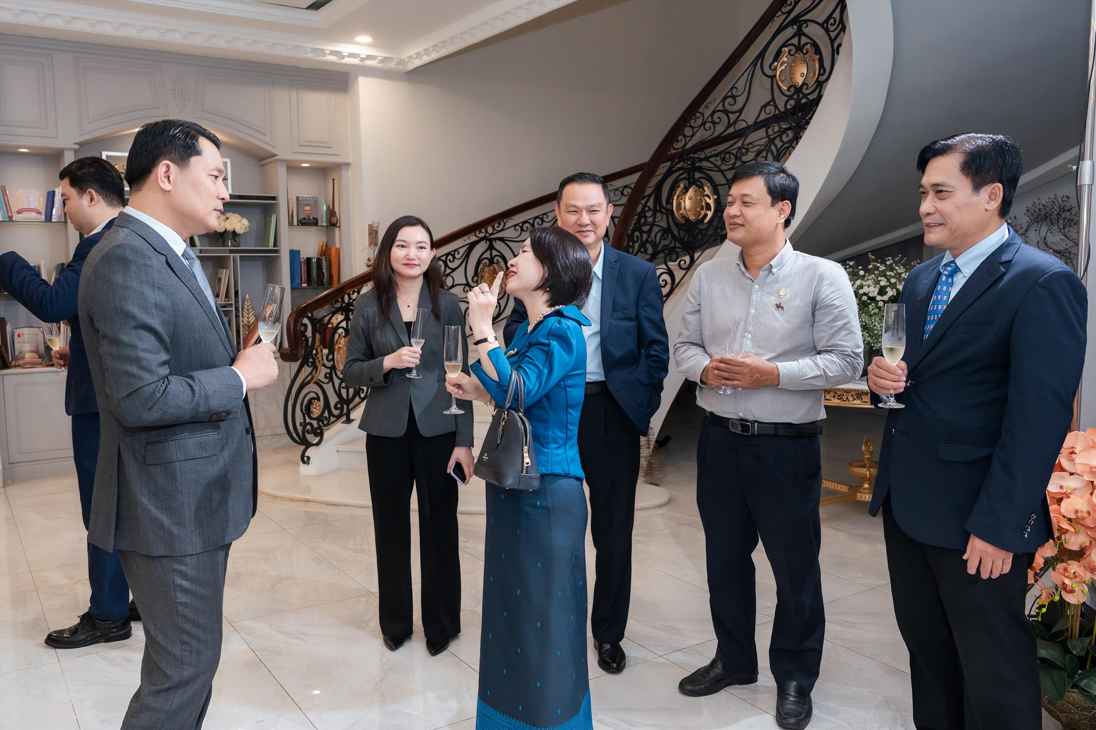 Officials witnessing the PHANNTHAMIT joint venture signing in Phnom Penh